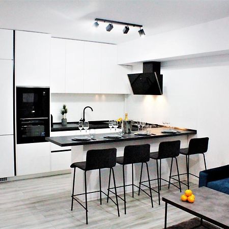 White Vibe Apartment คลูจ-นาโปกา ภายนอก รูปภาพ